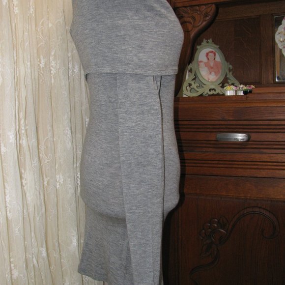 Gray Off-the-Shoulder Dress - Picture 3 of 6